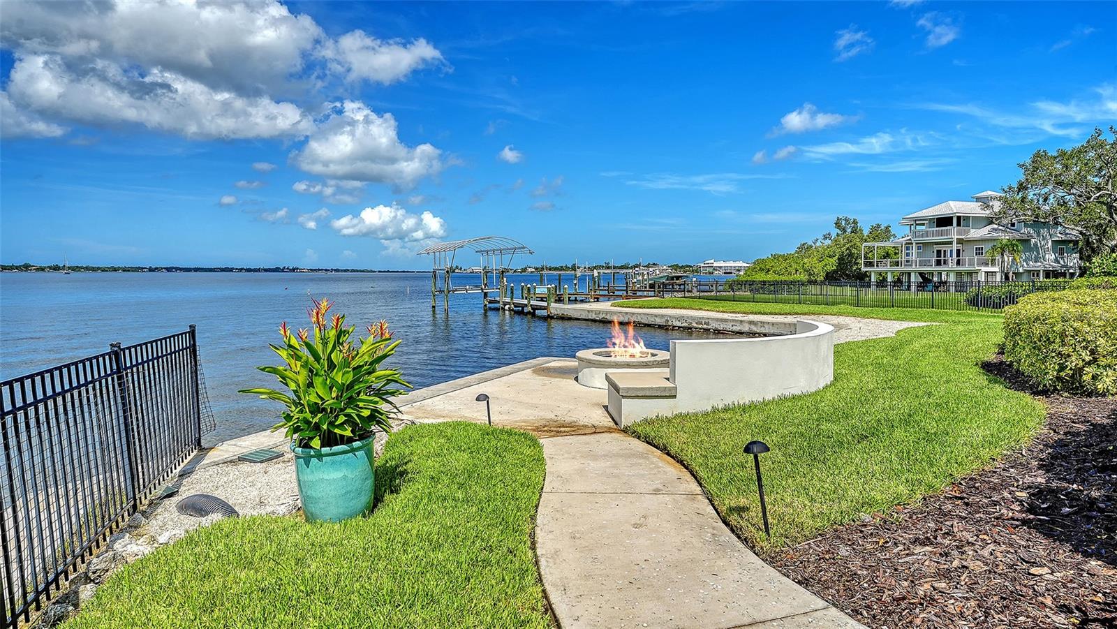A4697289 Property Photo