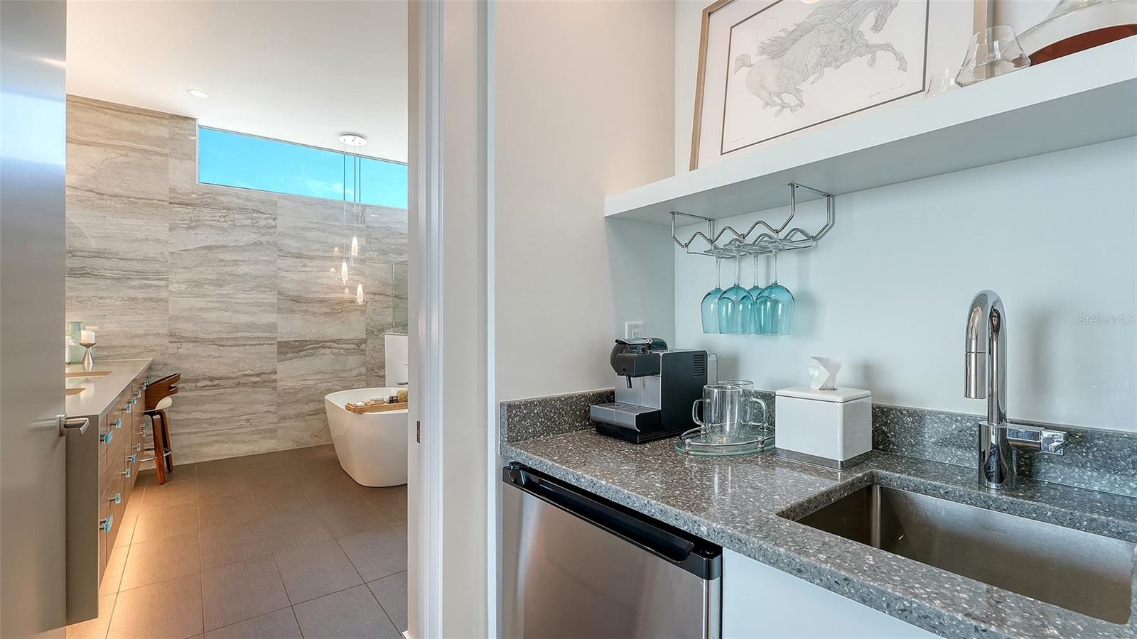 A4697289 Property Photo