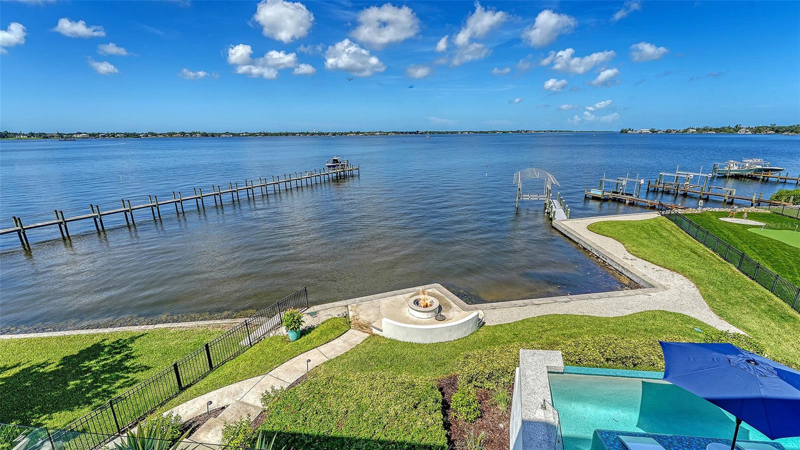 A4697289 Property Photo