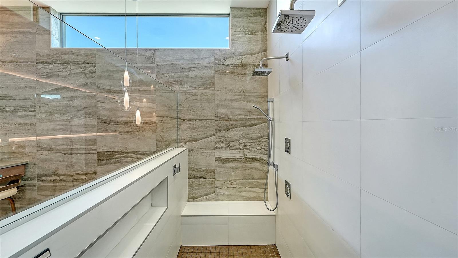 A4697289 Property Photo