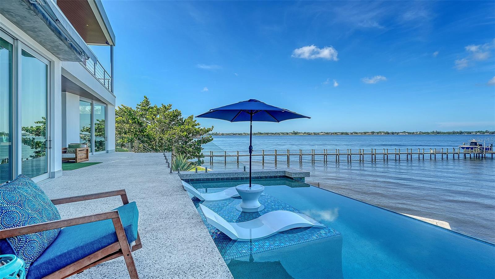 A4697289 Property Photo