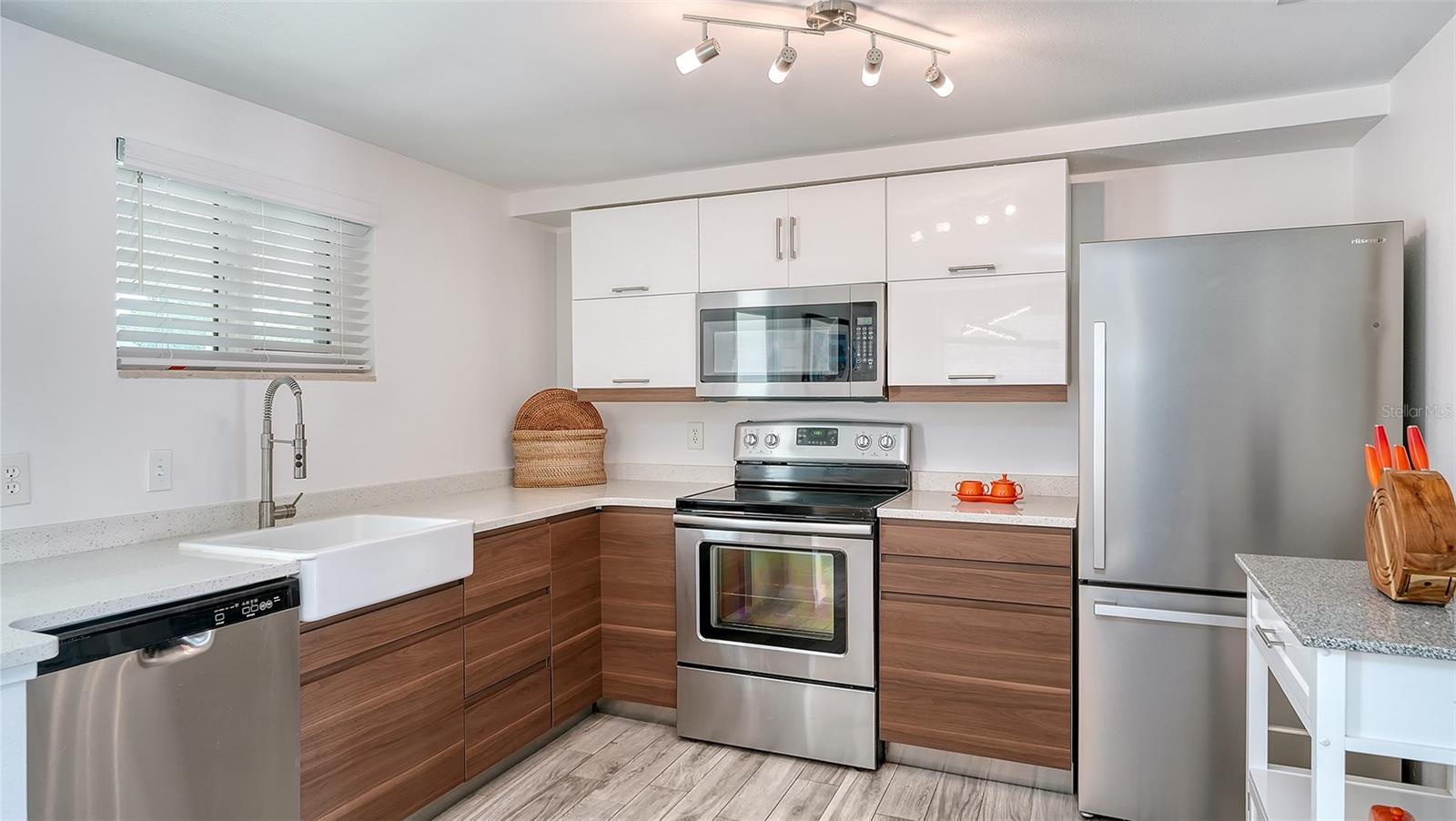 A4697289 Property Photo