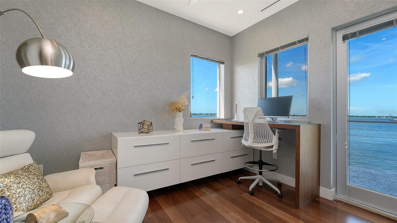 A4697289 Property Photo