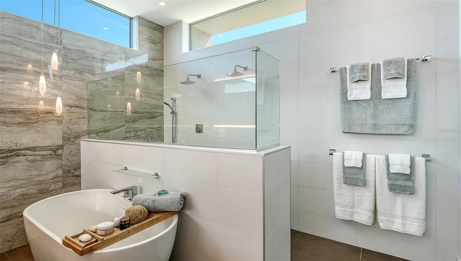 A4697289 Property Photo