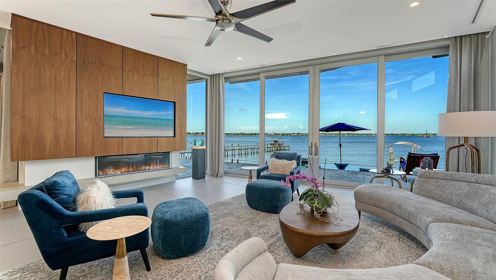 A4697289 Property Photo