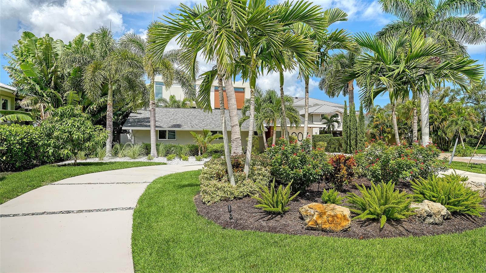 A4697289 Property Photo