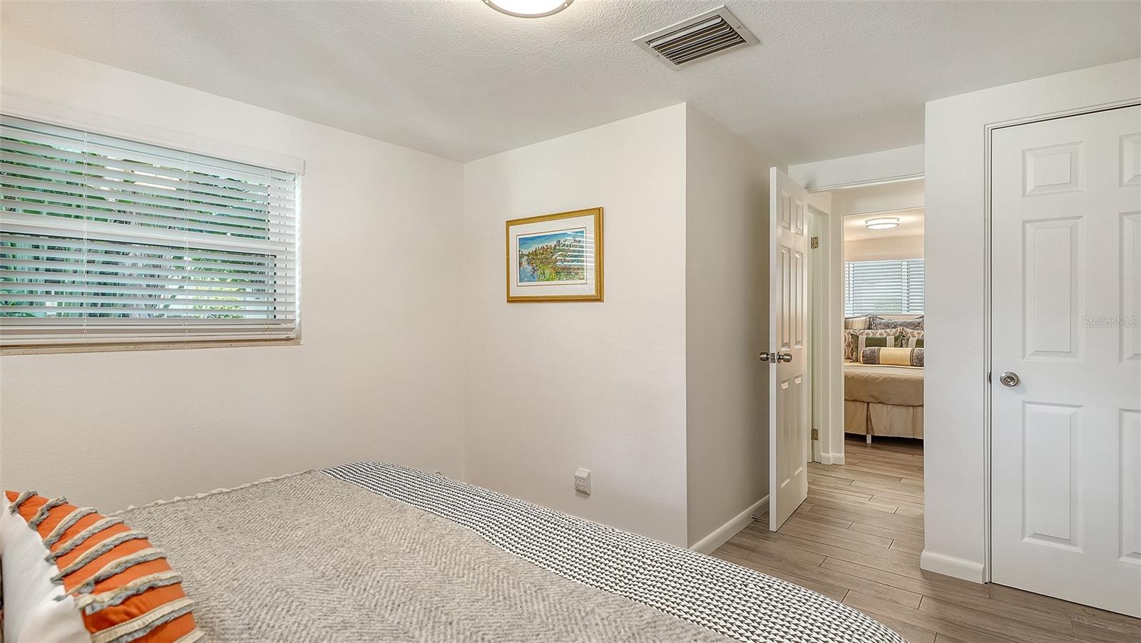 A4697289 Property Photo