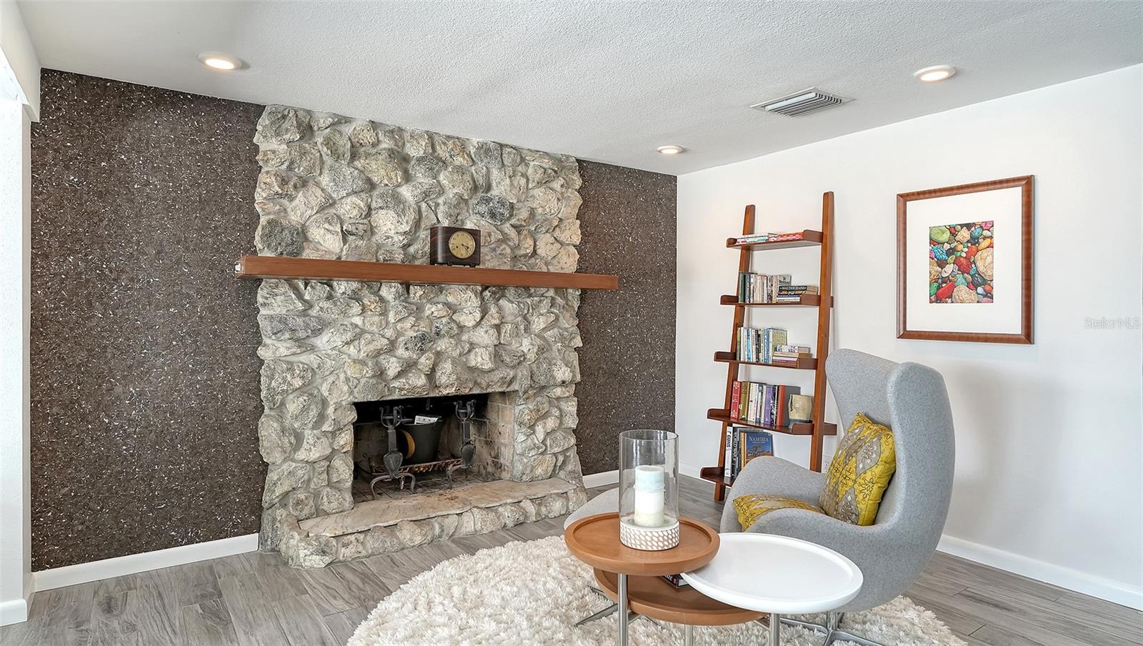 A4697289 Property Photo