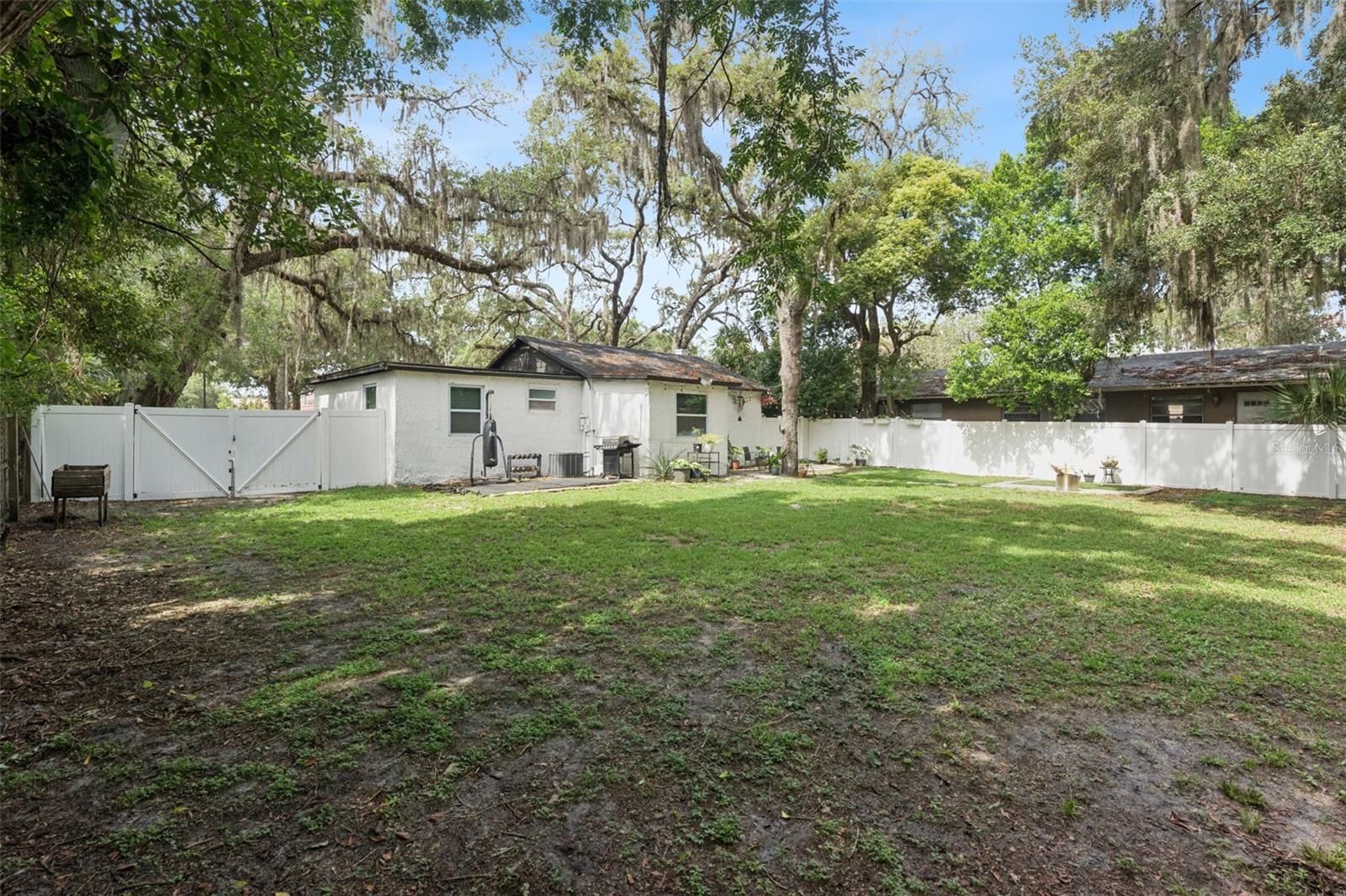 O6418516 Property Photo