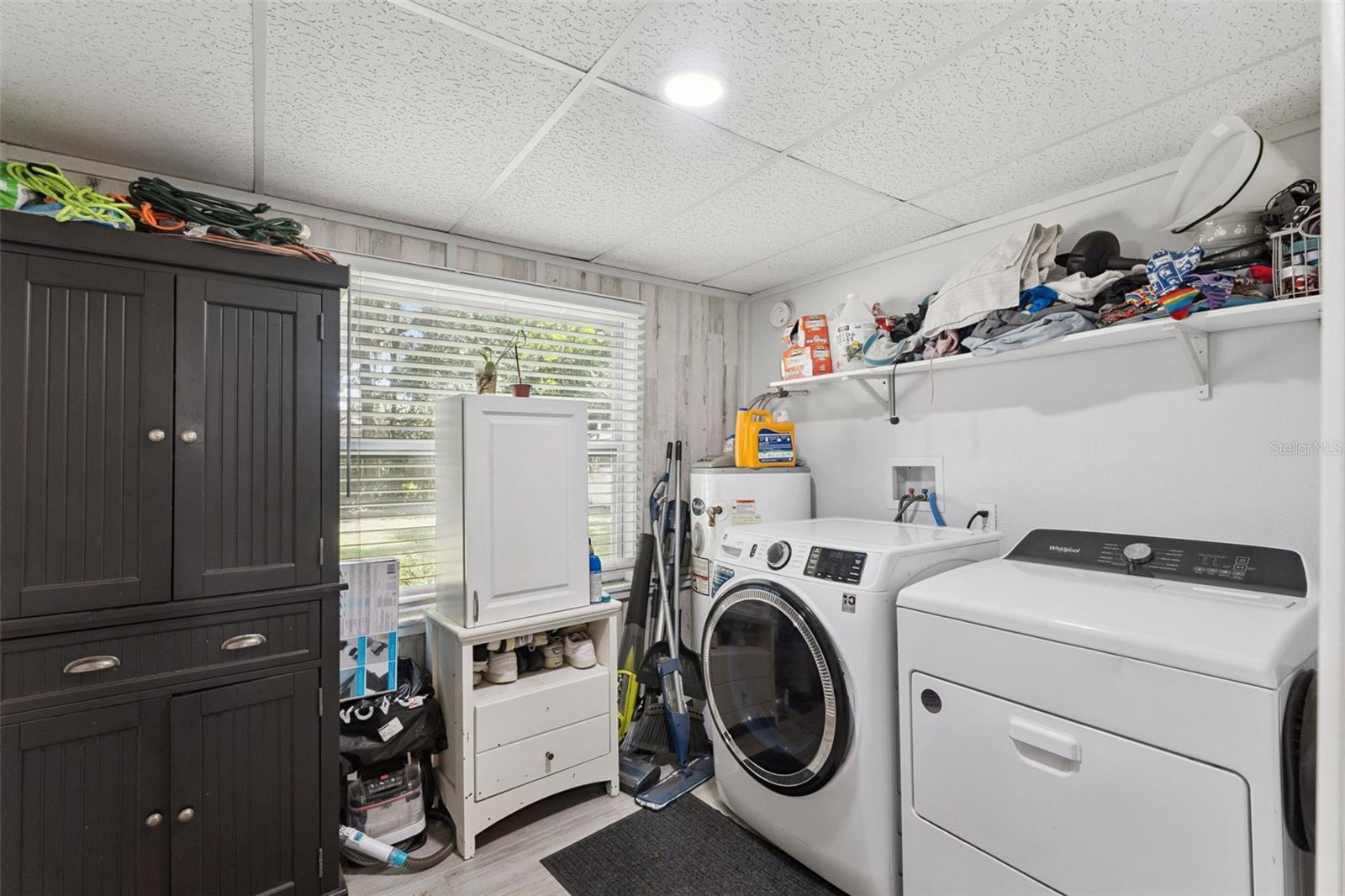 O6418516 Property Photo