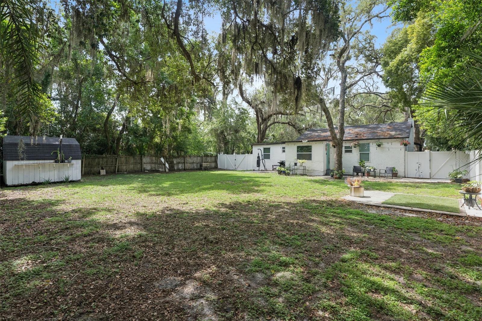 O6418516 Property Photo