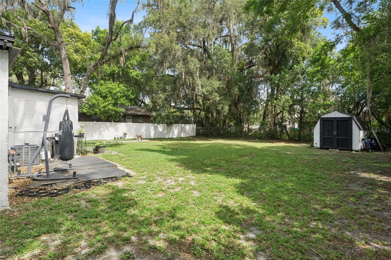 O6418516 Property Photo