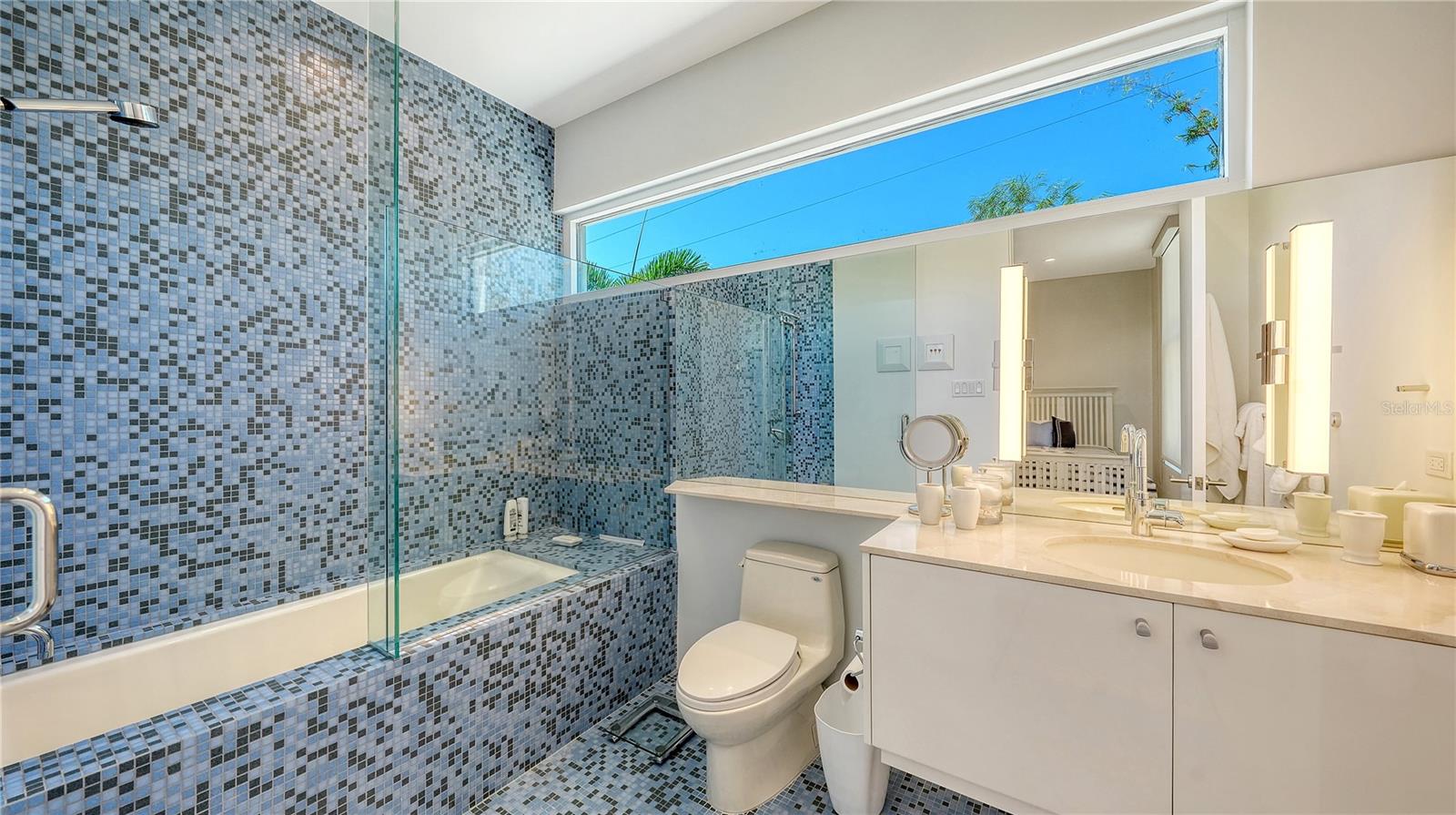 A4698159 Property Photo