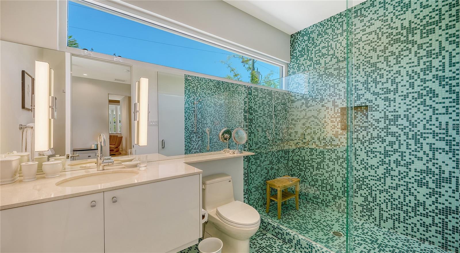 A4698159 Property Photo