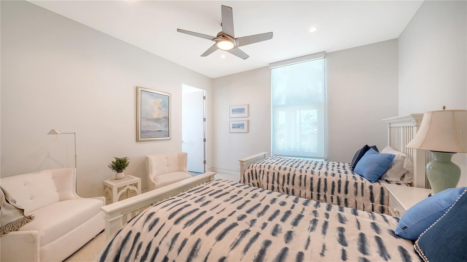 A4698159 Property Photo