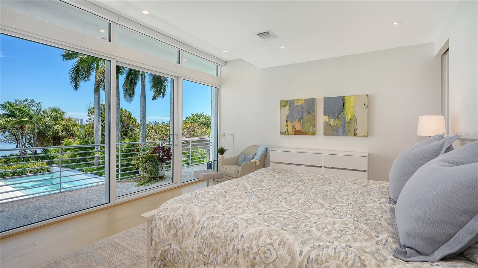 A4698159 Property Photo