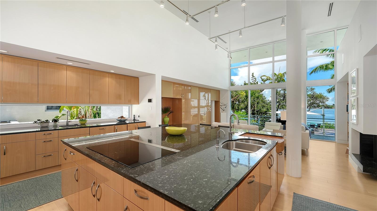 A4698159 Property Photo