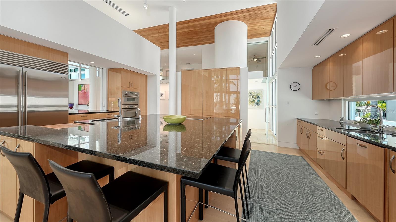 A4698159 Property Photo