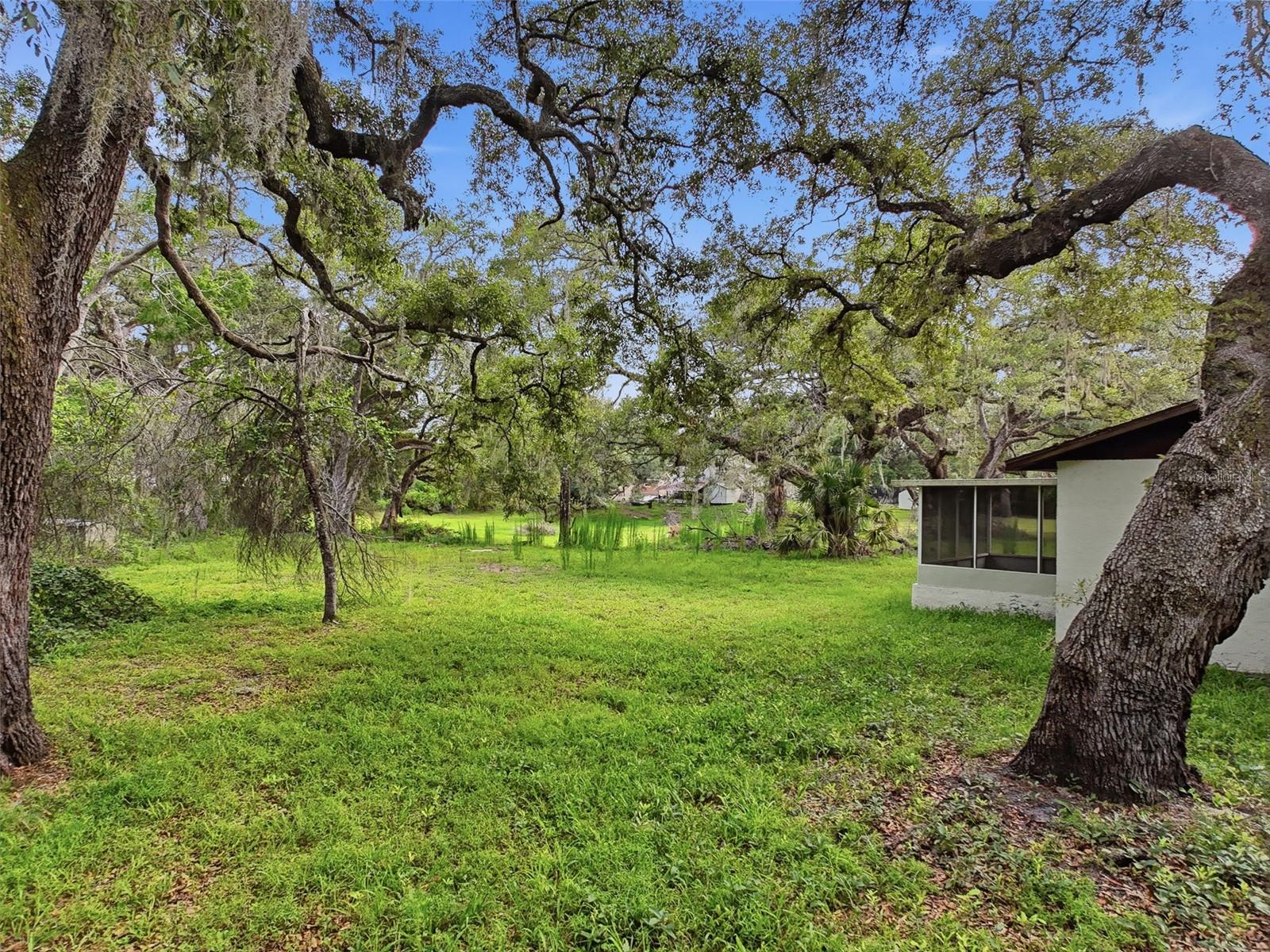 W7887109 Property Photo