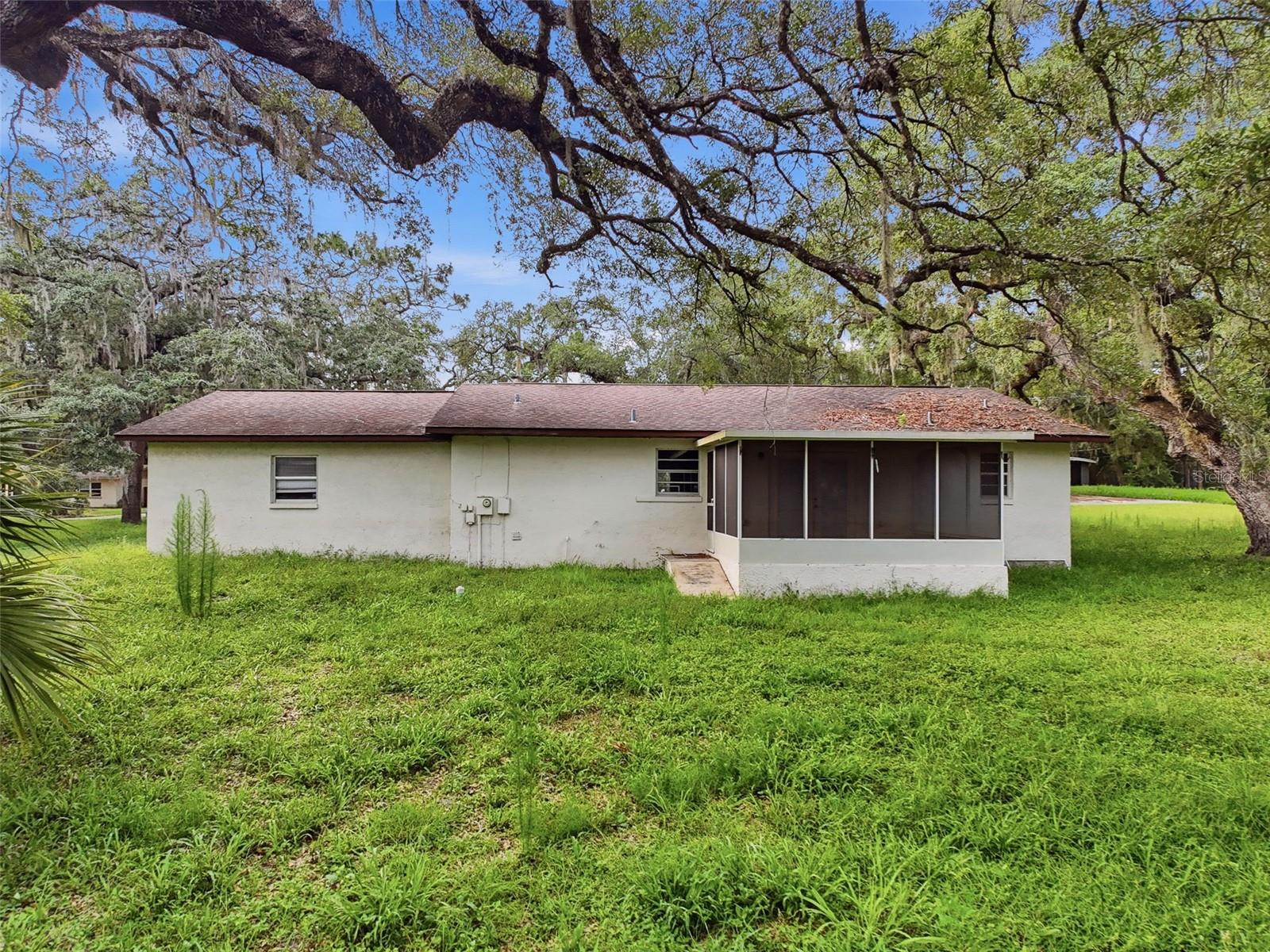 W7887109 Property Photo