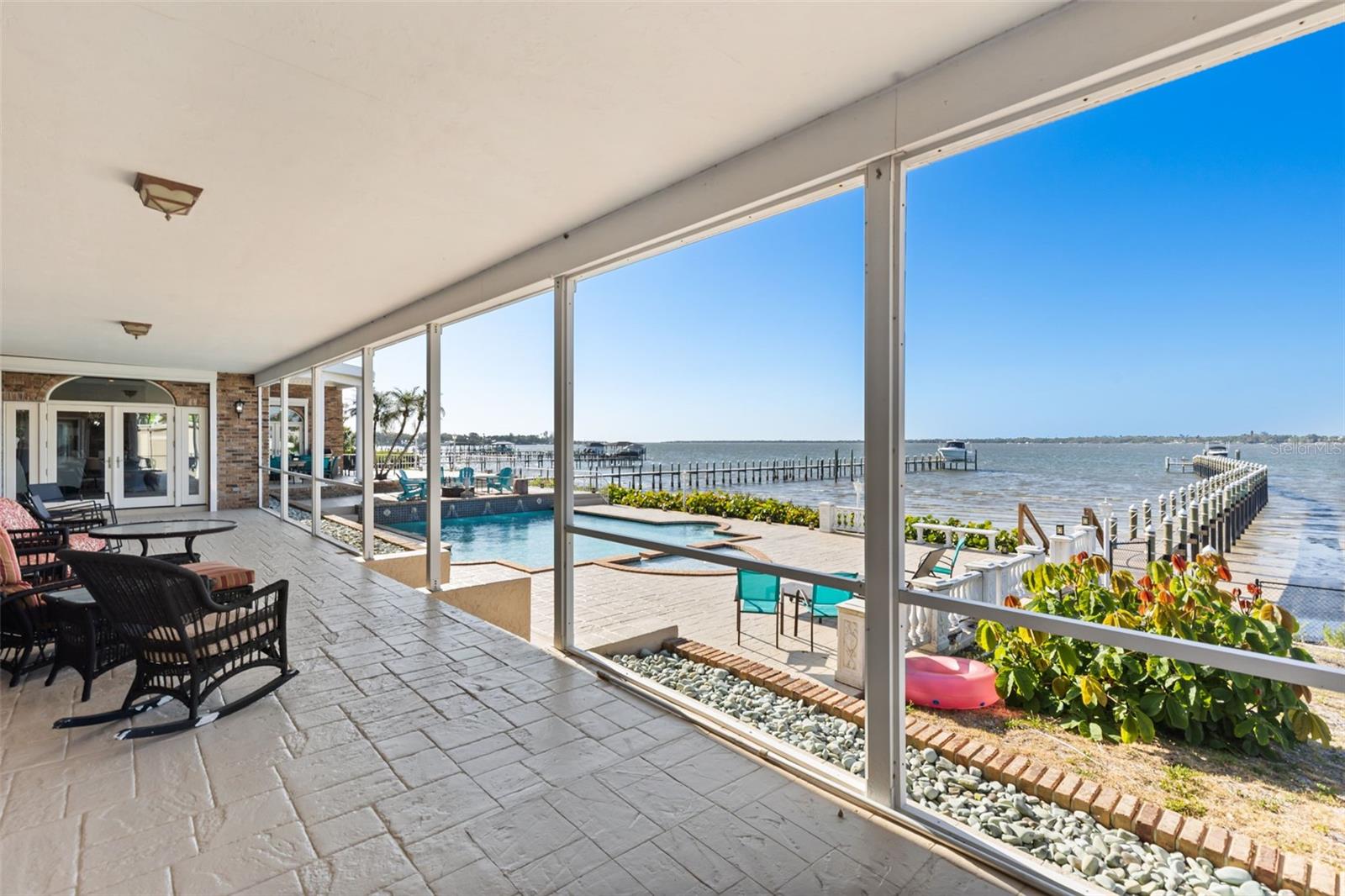 A4698309 Property Photo