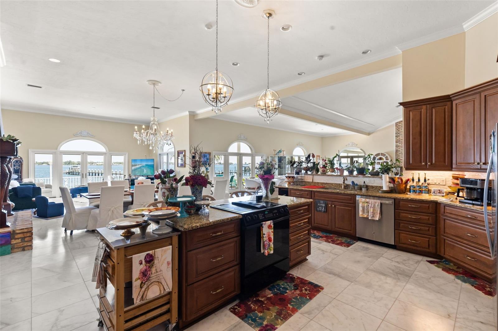 A4698309 Property Photo
