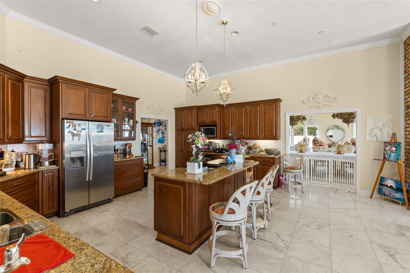 A4698309 Property Photo