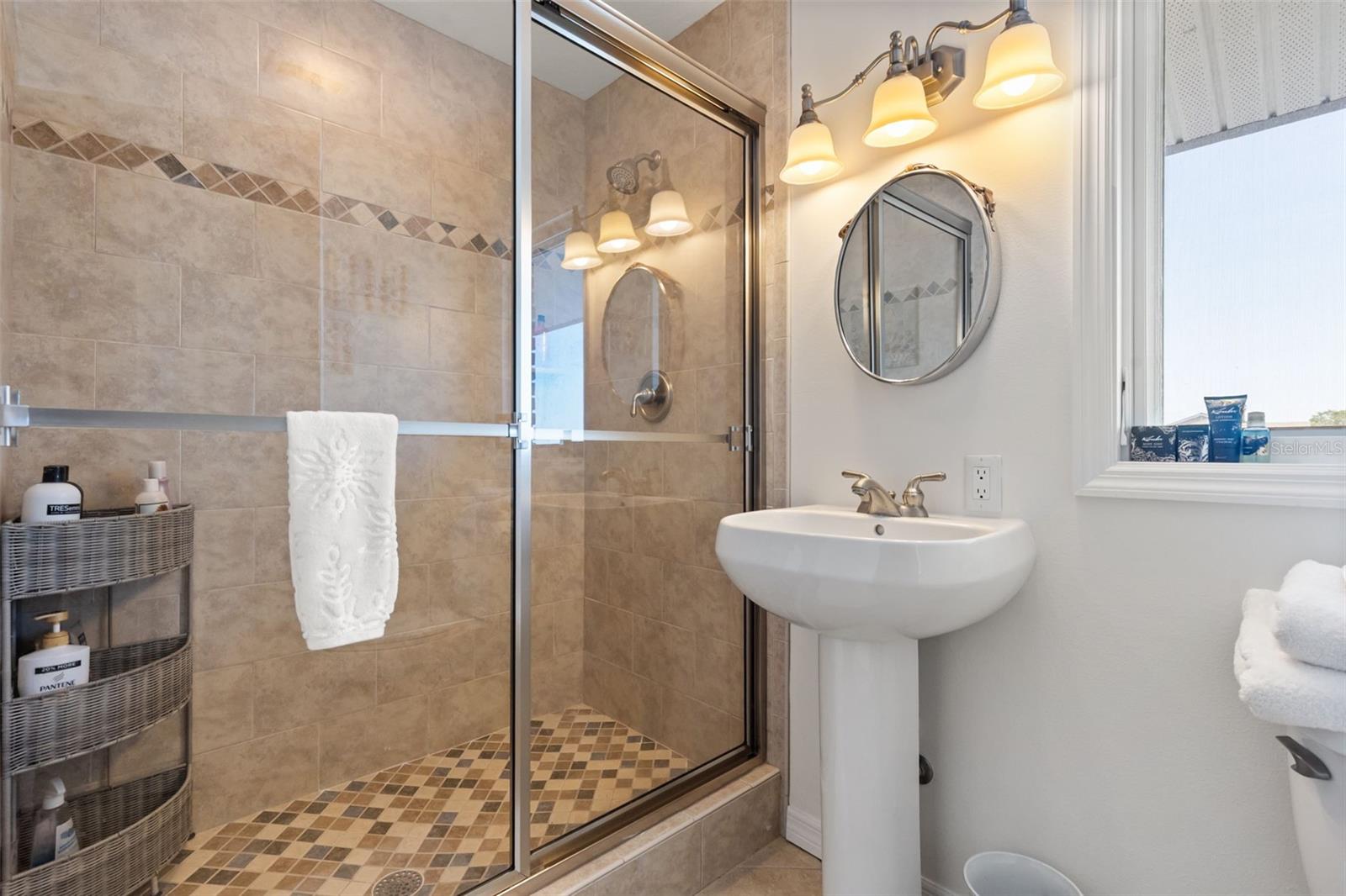 A4698309 Property Photo