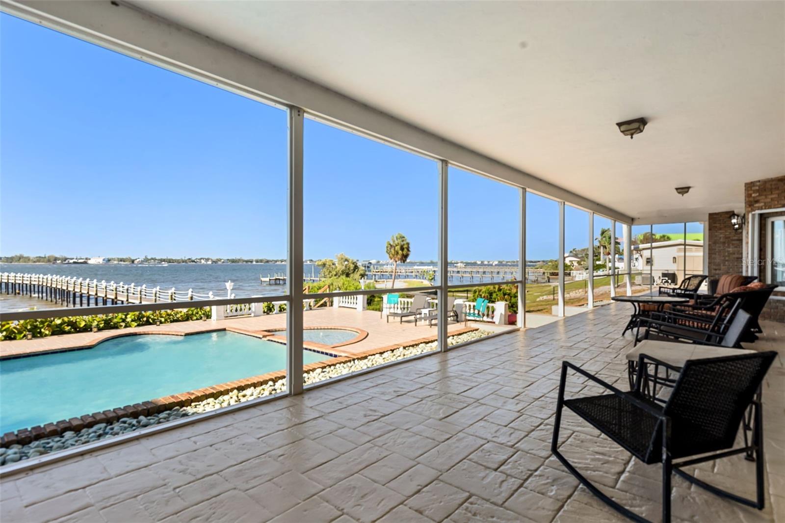 A4698309 Property Photo