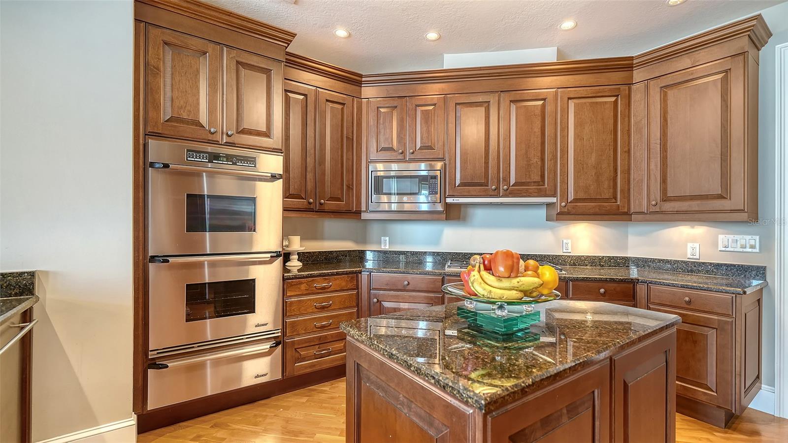 A4698333 Property Photo