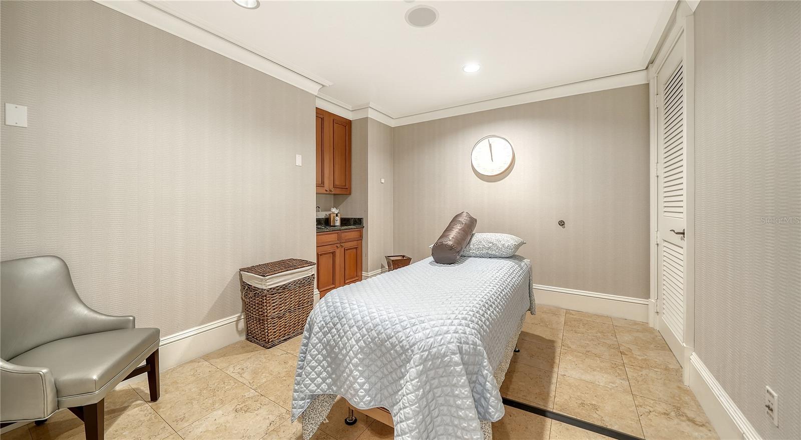 A4698333 Property Photo
