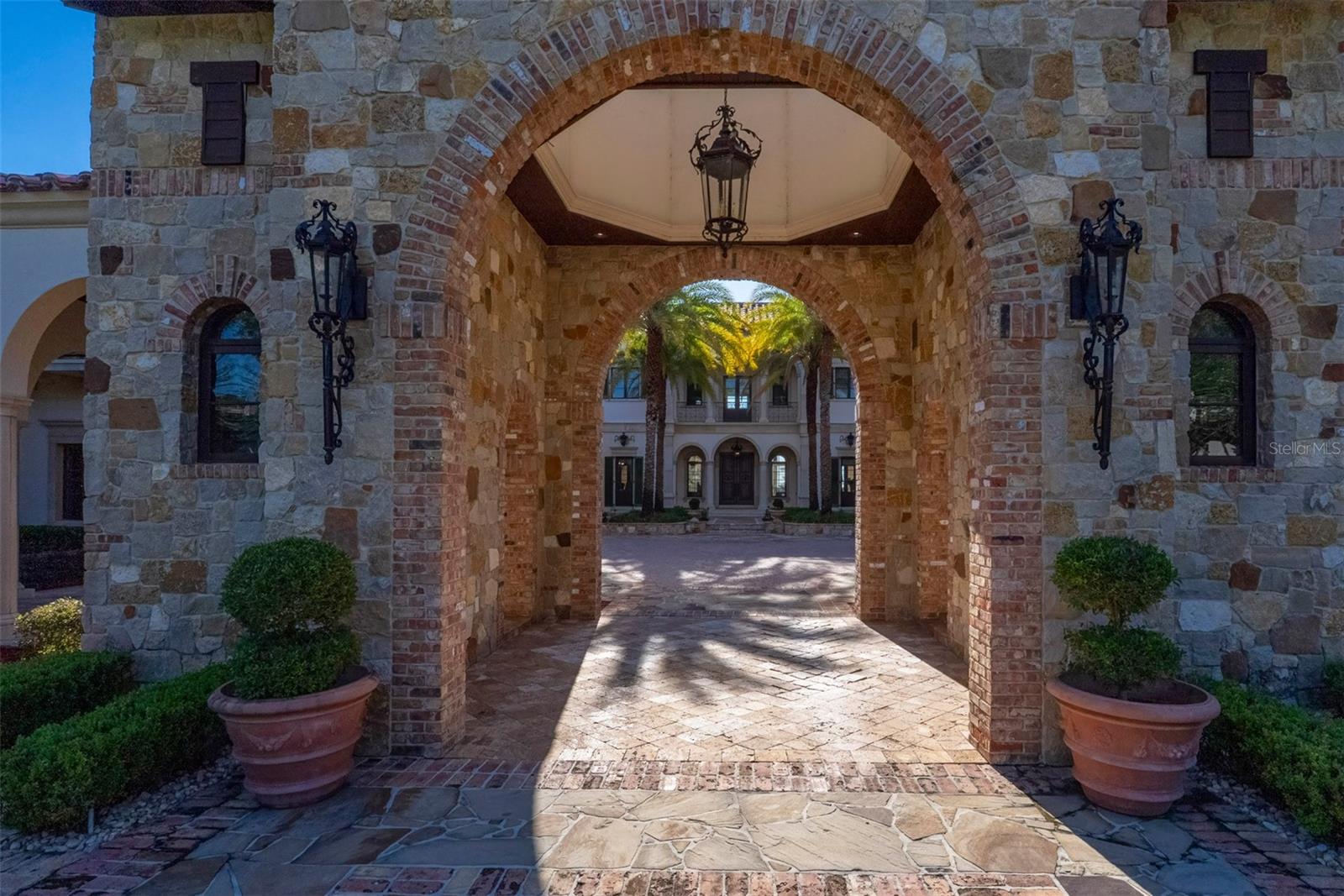 O6421205 Property Photo