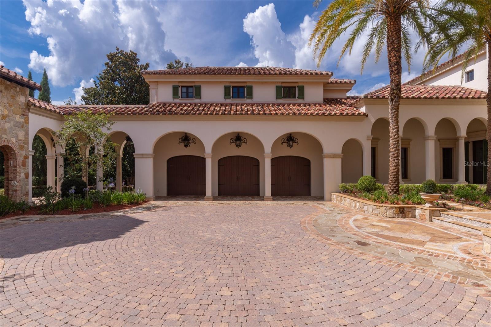 O6421205 Property Photo