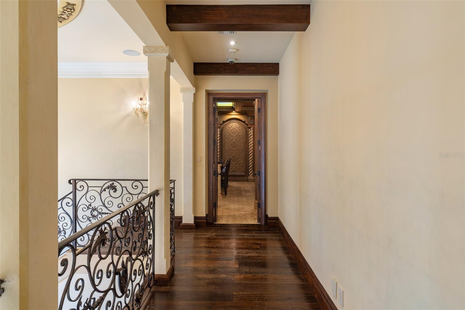 O6421205 Property Photo