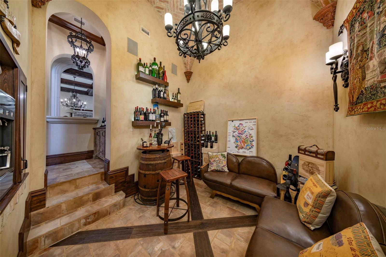 O6421205 Property Photo