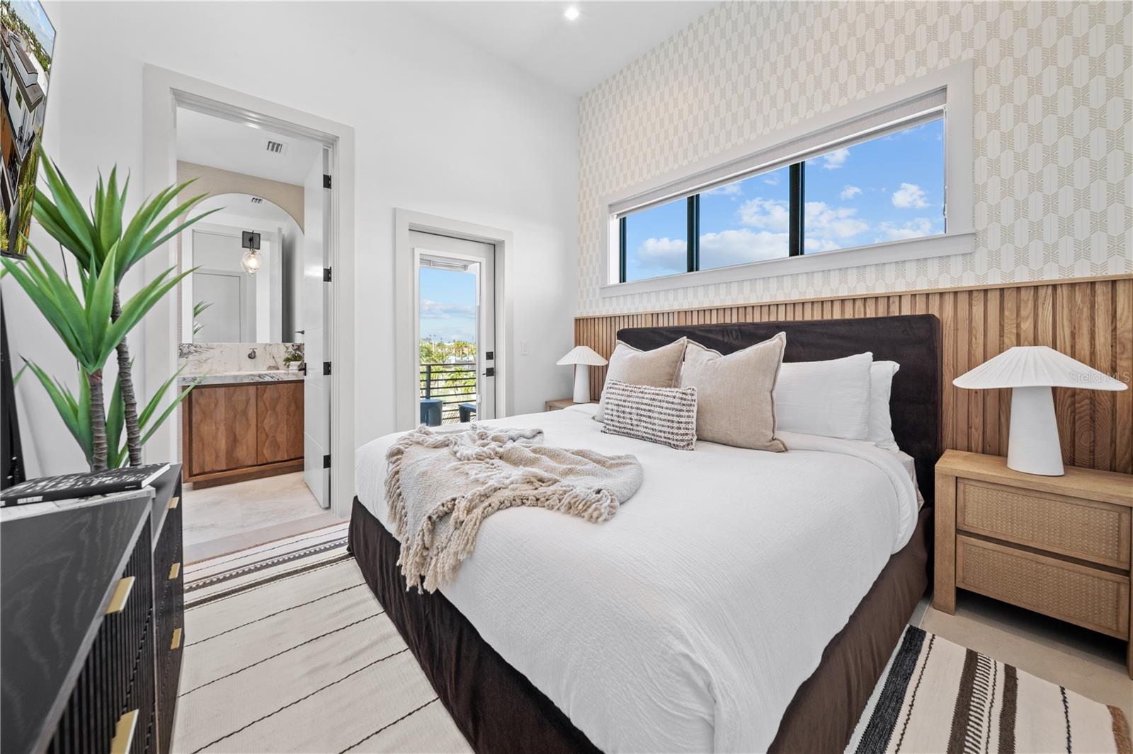 A4698723 Property Photo