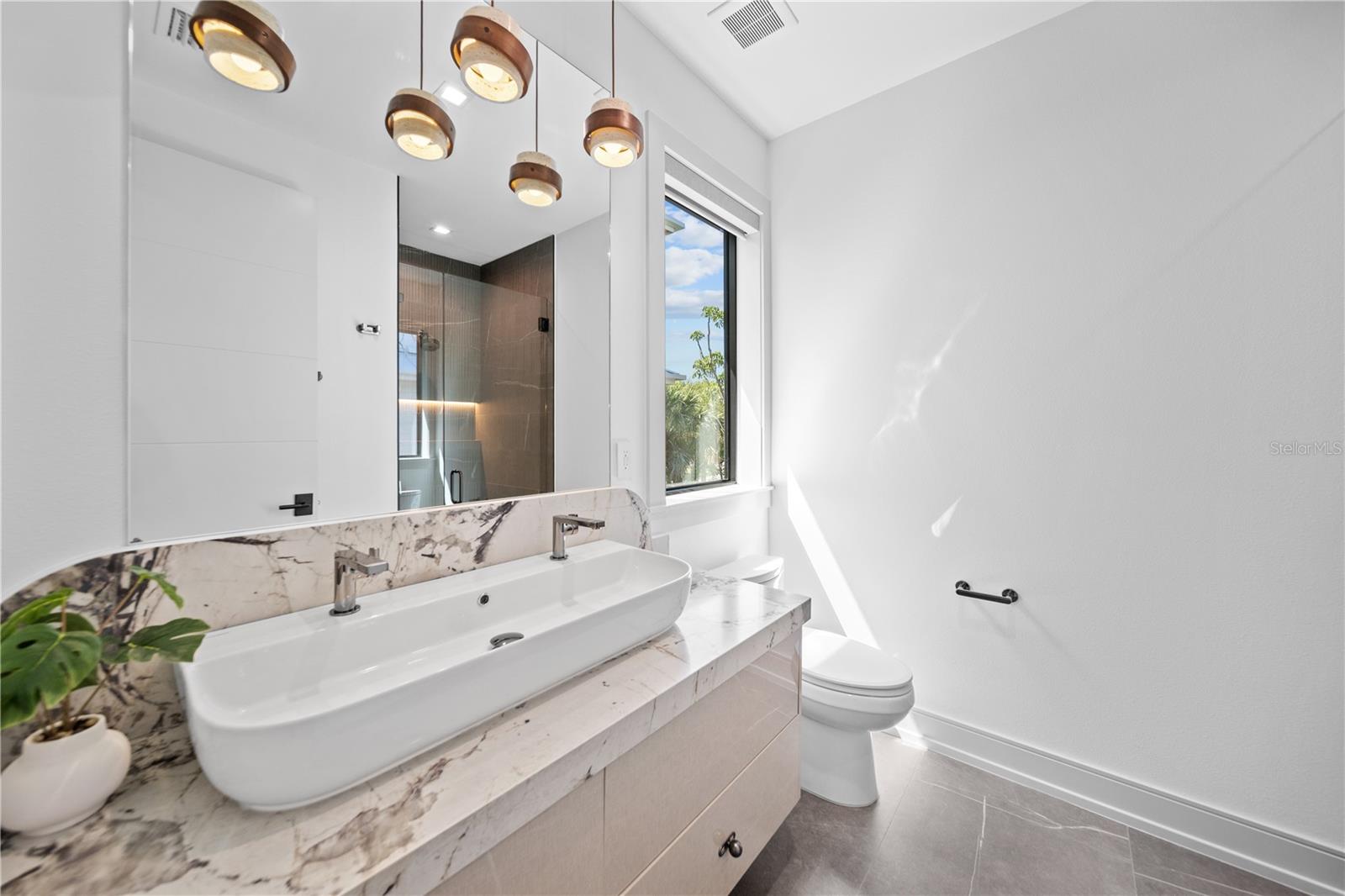 A4698723 Property Photo