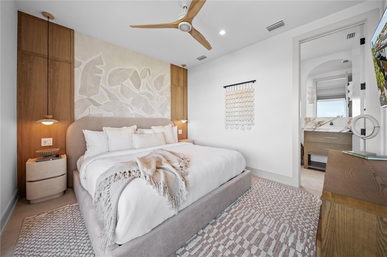 A4698723 Property Photo
