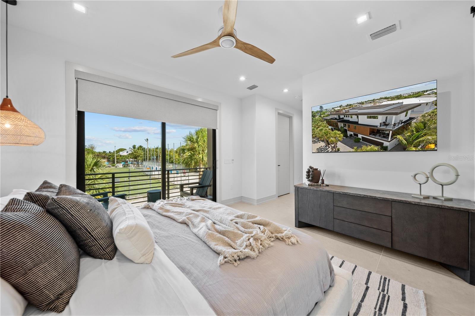A4698723 Property Photo