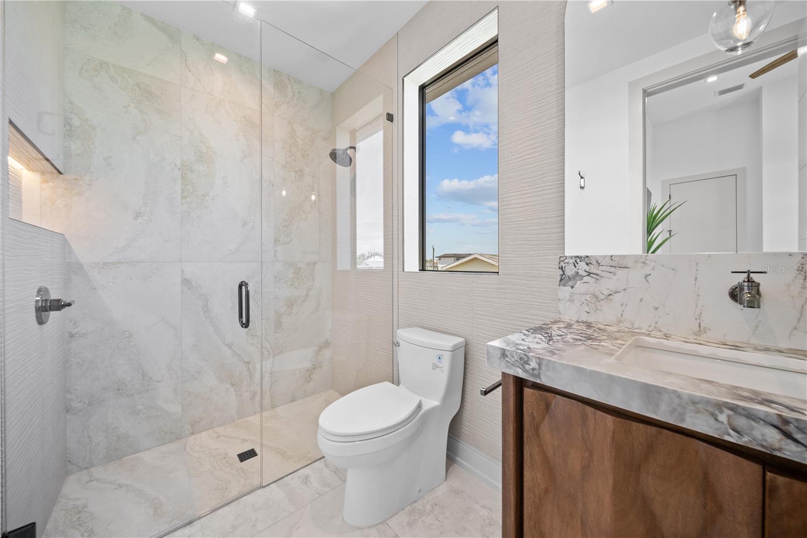 A4698723 Property Photo