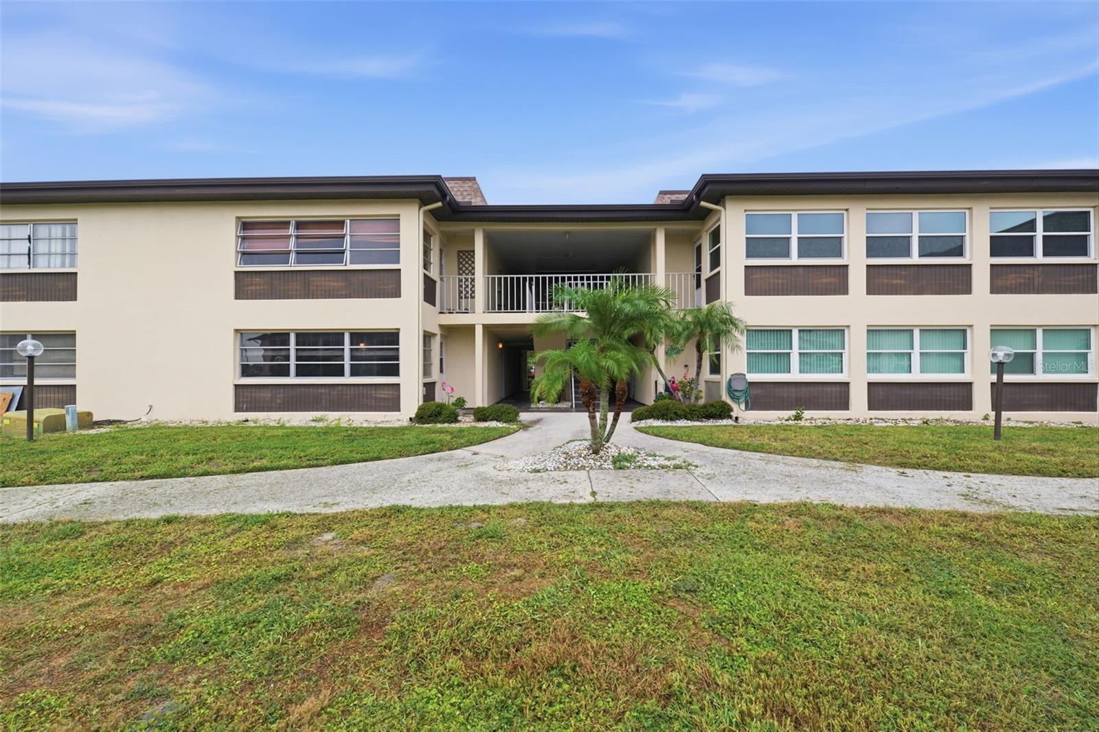 MLS# W7887268 Property Photo