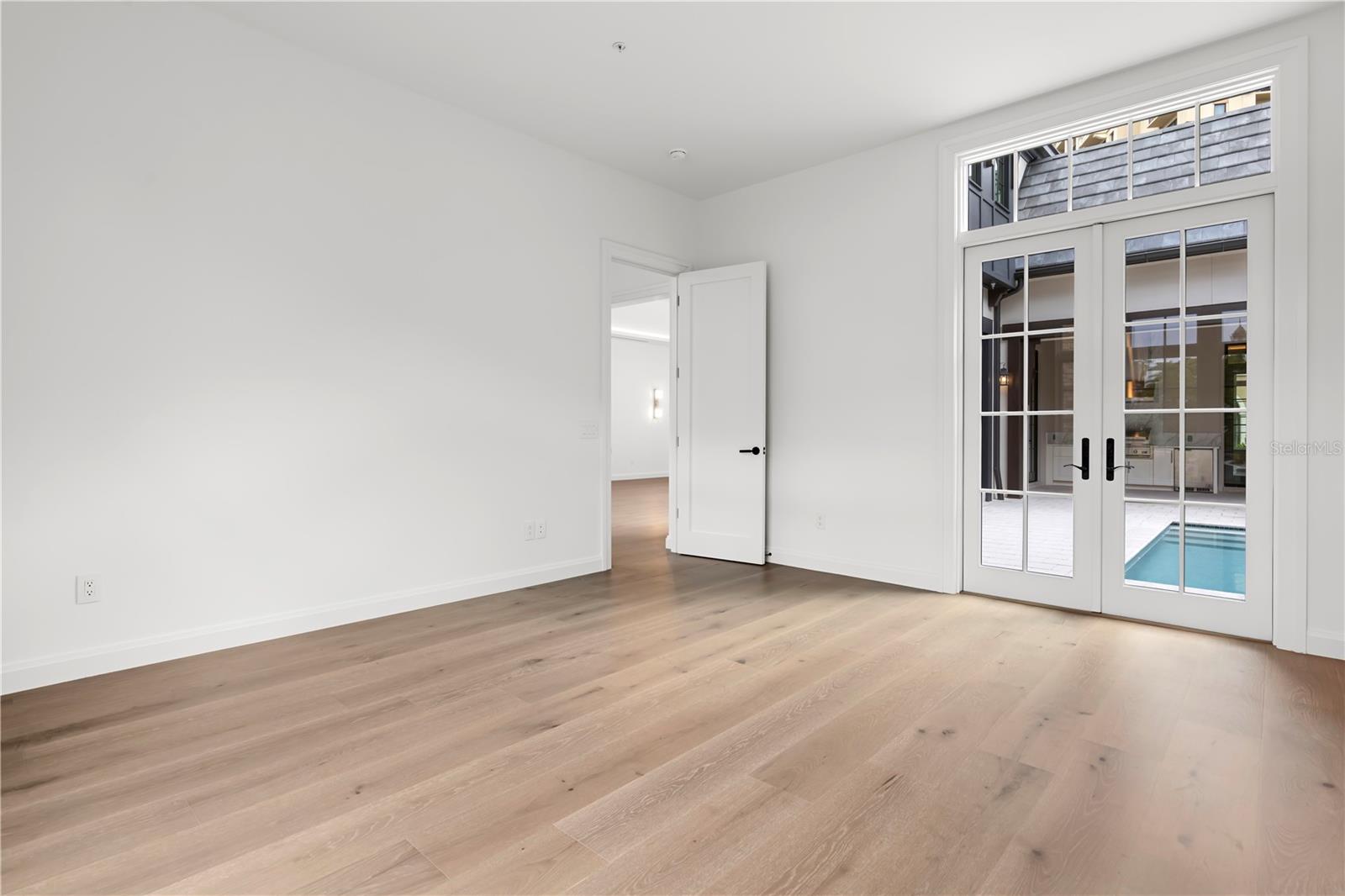 O6421879 Property Photo