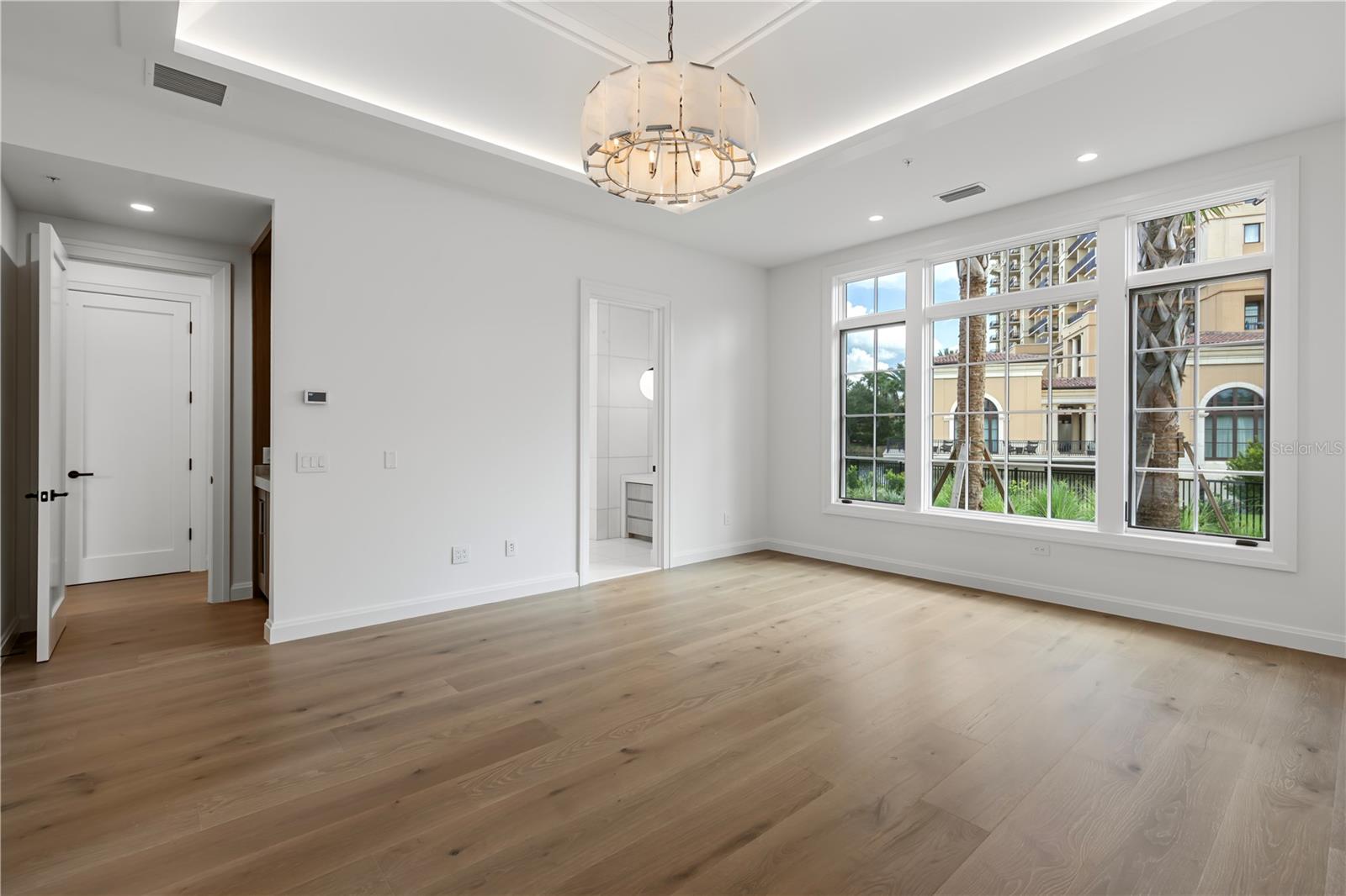 O6421879 Property Photo