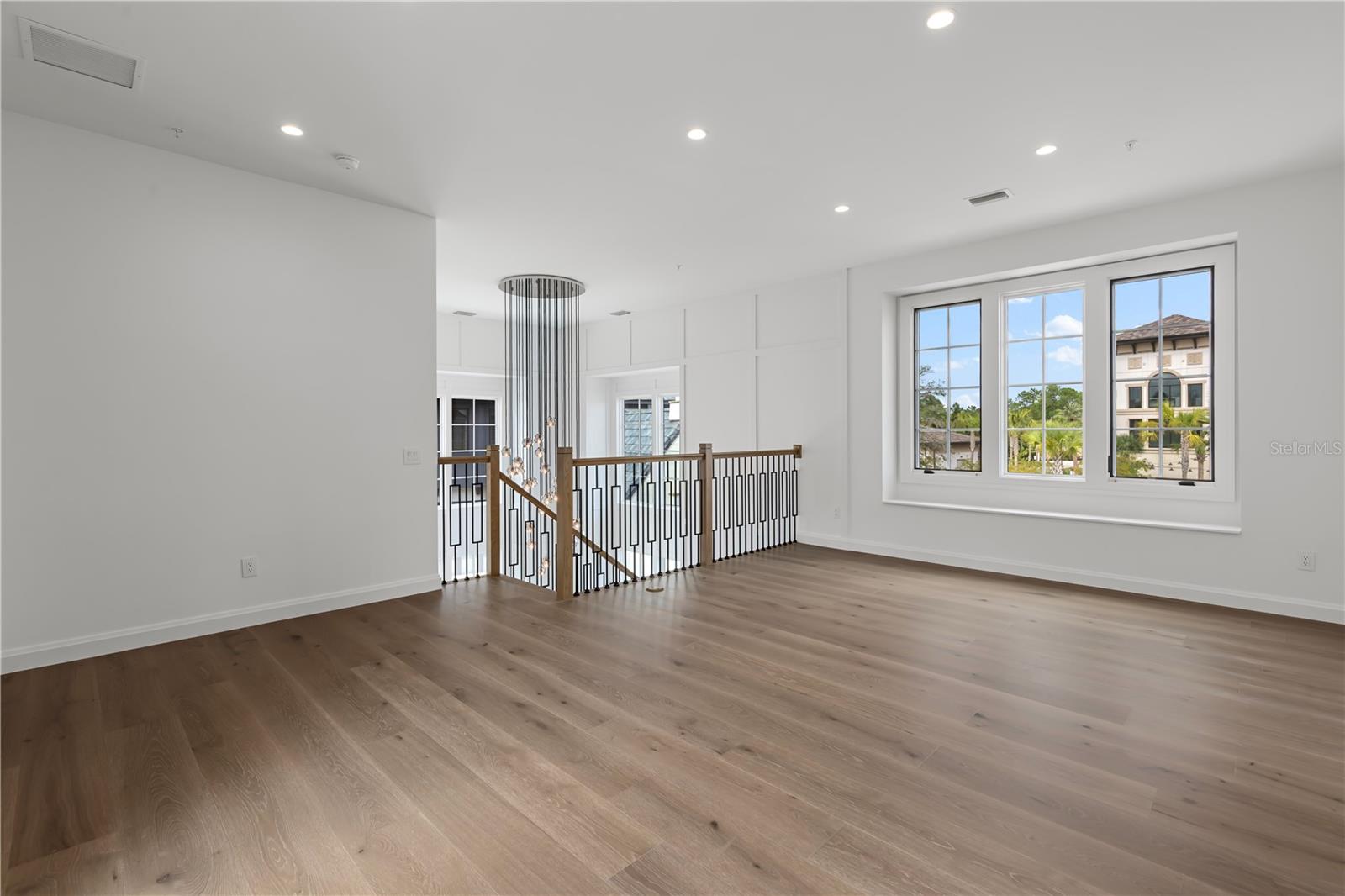 O6421879 Property Photo