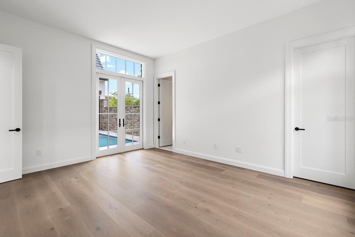 O6421885 Property Photo