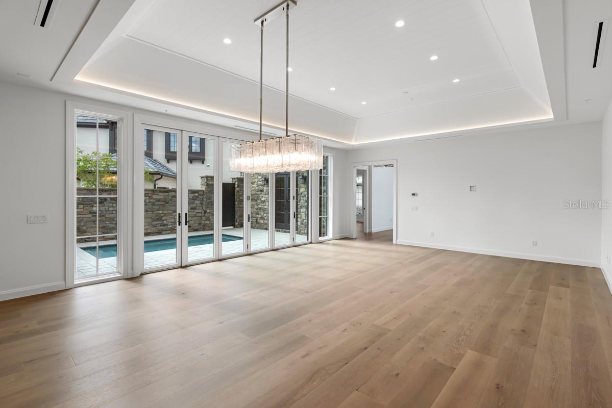 O6421885 Property Photo