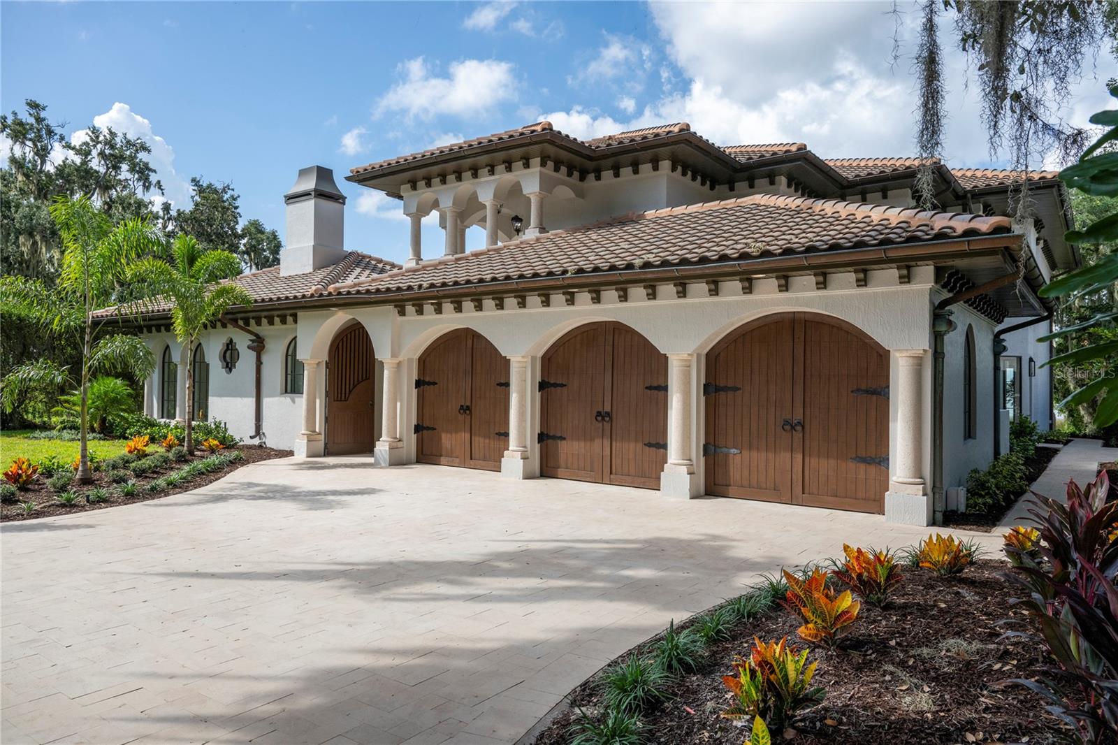 O6422976 Property Photo