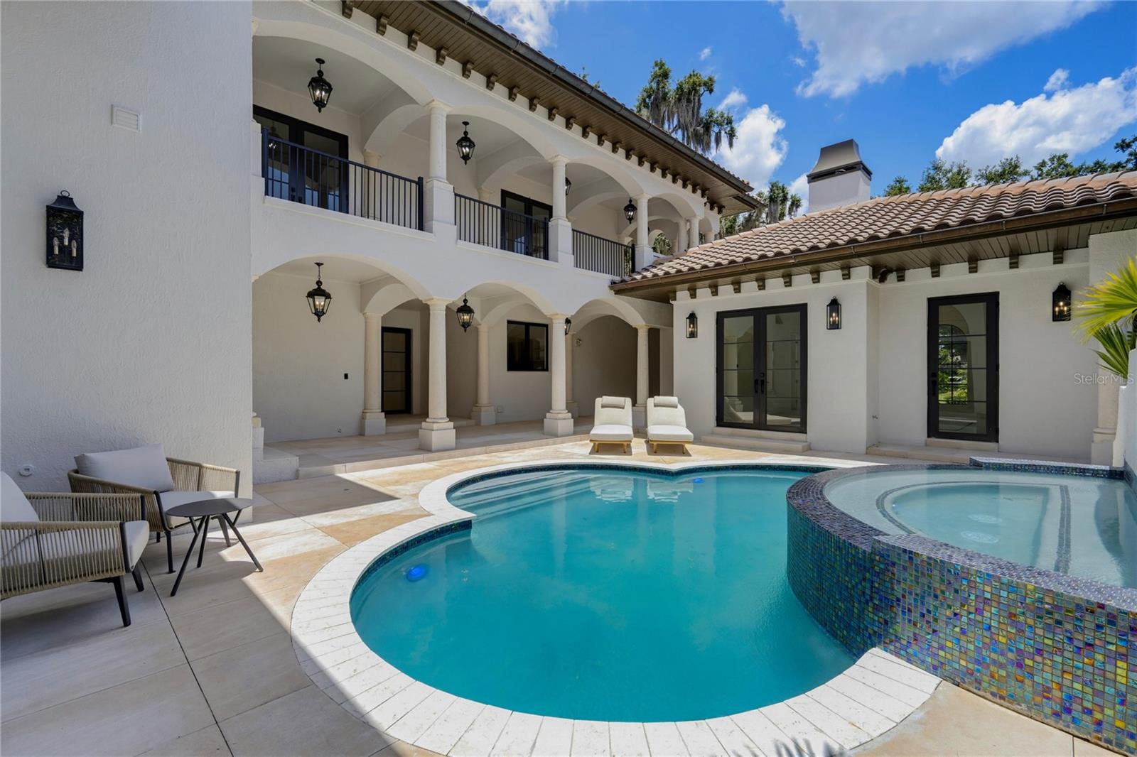 O6422976 Property Photo