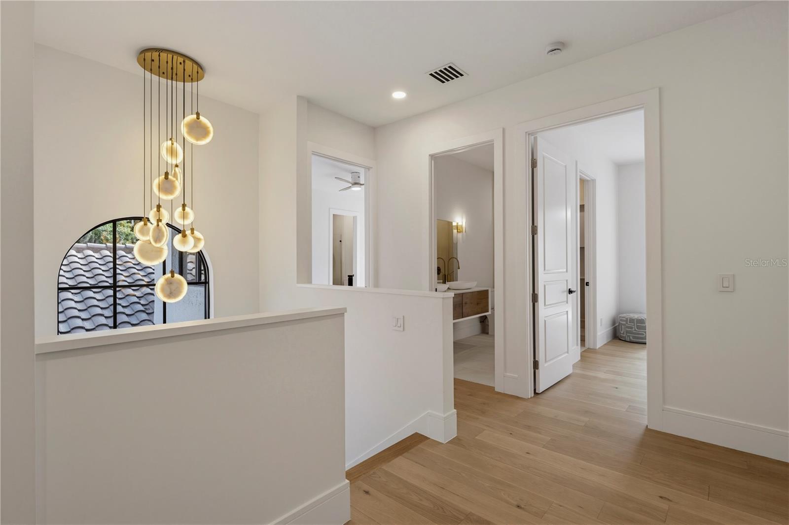 O6422976 Property Photo