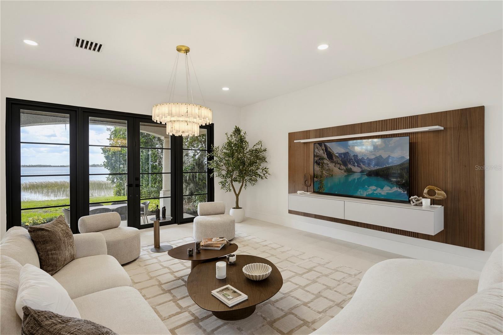 O6422976 Property Photo